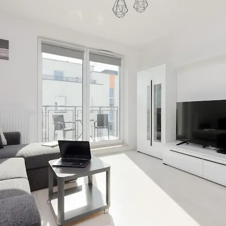 Szlachecka Apartment With Balcony & Parking Warsaw By Noclegi Renters Exterior photo