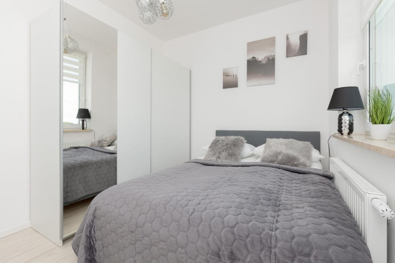 Szlachecka With Balcony & Parking By Renters * Varsavia
