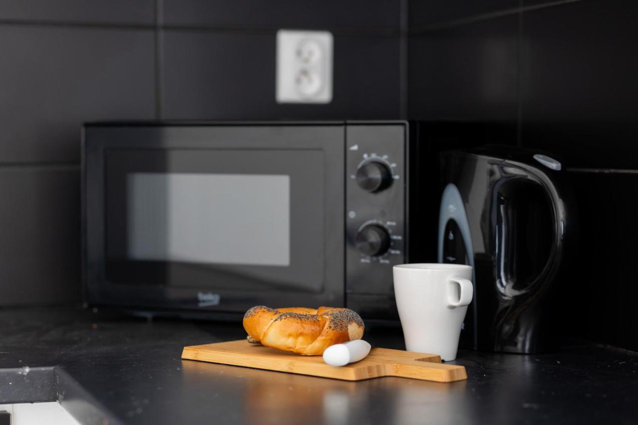 Szlachecka With Balcony & Parking By Renters Appartamento *